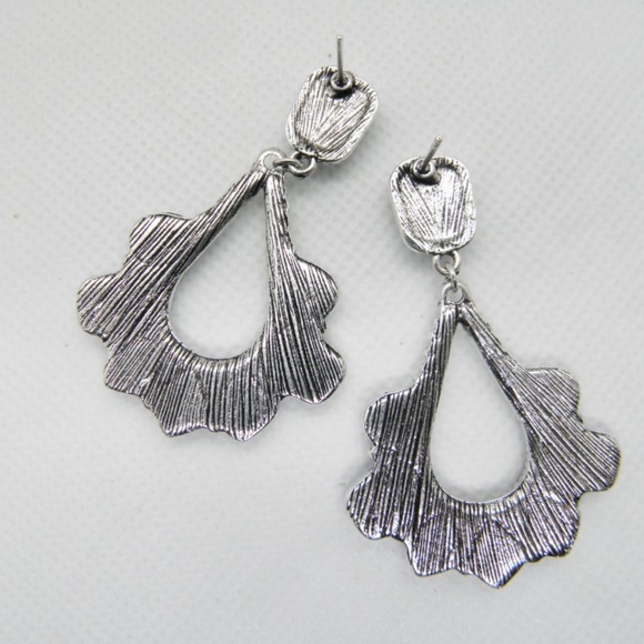 Retro-exaggerated silver Turquoise Earrings - Picture 5 of 5